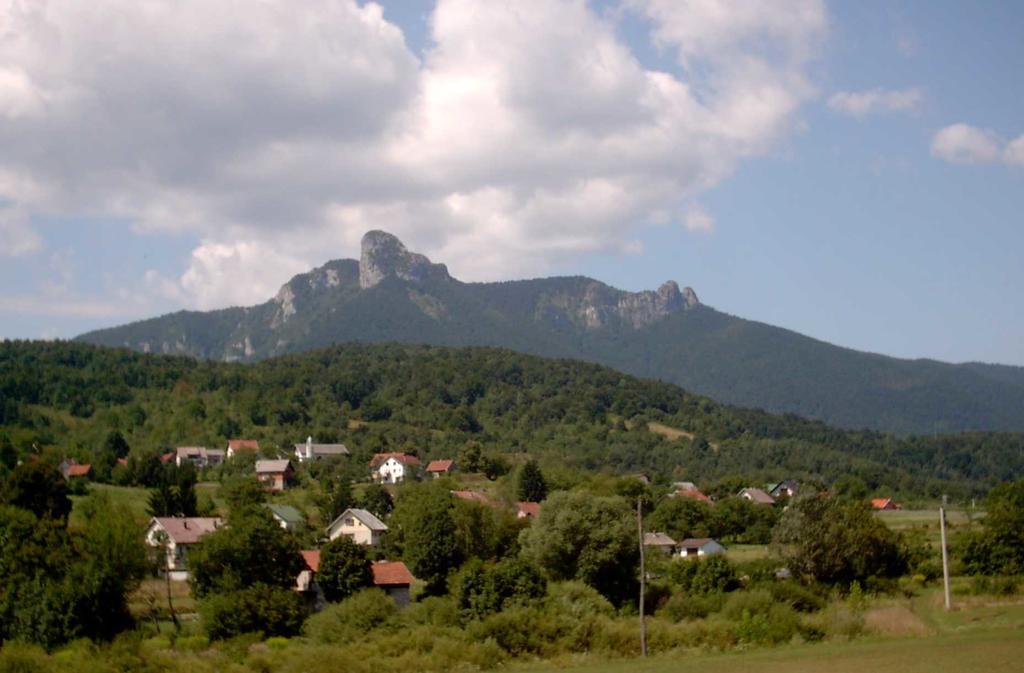 Apartman Belin Ogulin Buitenkant foto