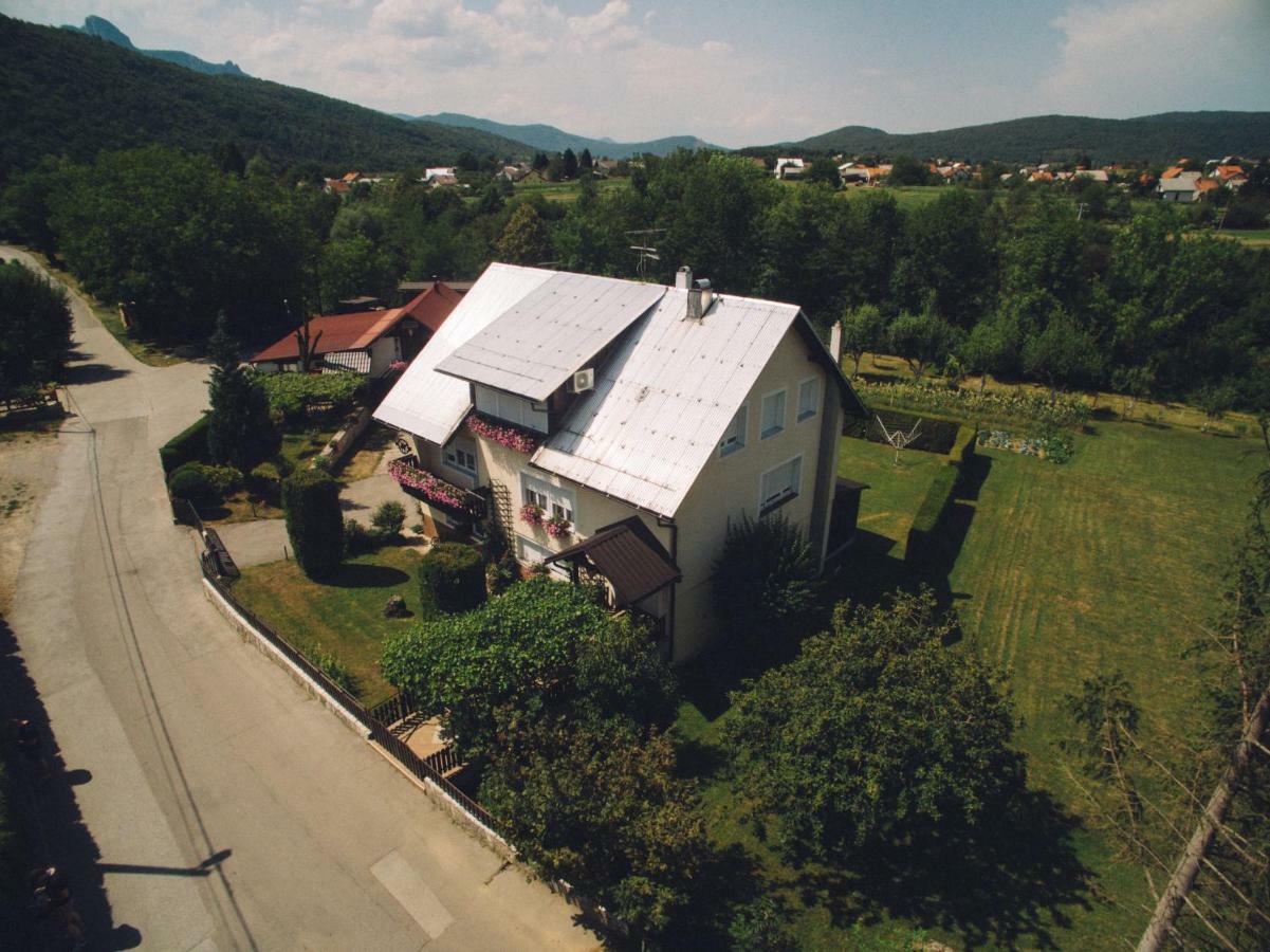 Apartman Belin Ogulin Buitenkant foto