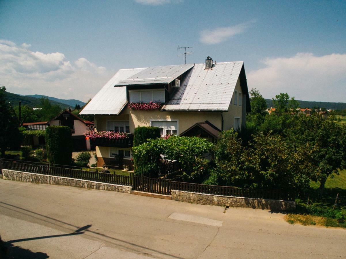Apartman Belin Ogulin Buitenkant foto